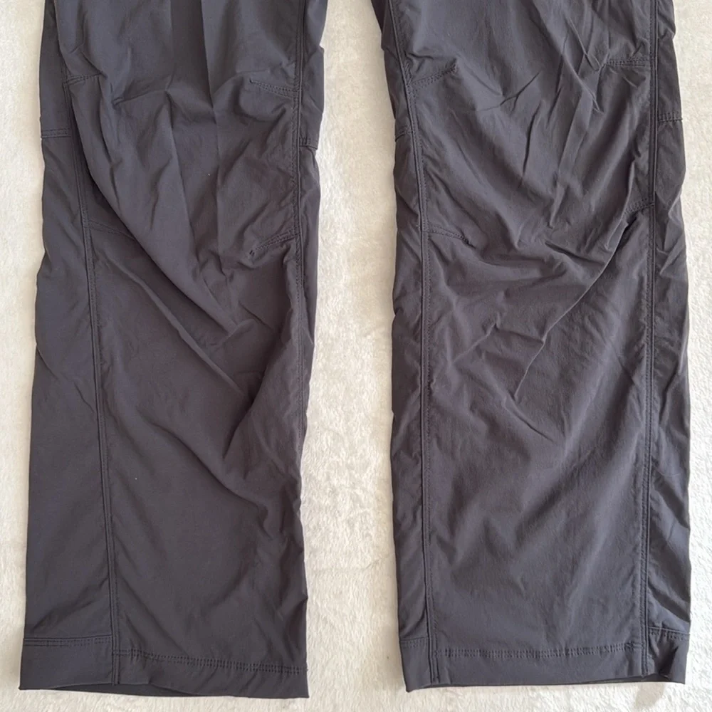 L.L. Bean | Conway Straight Leg Nylon Outdoor Hiking Pants 284229 Gray (10) - Picture 4 of 15